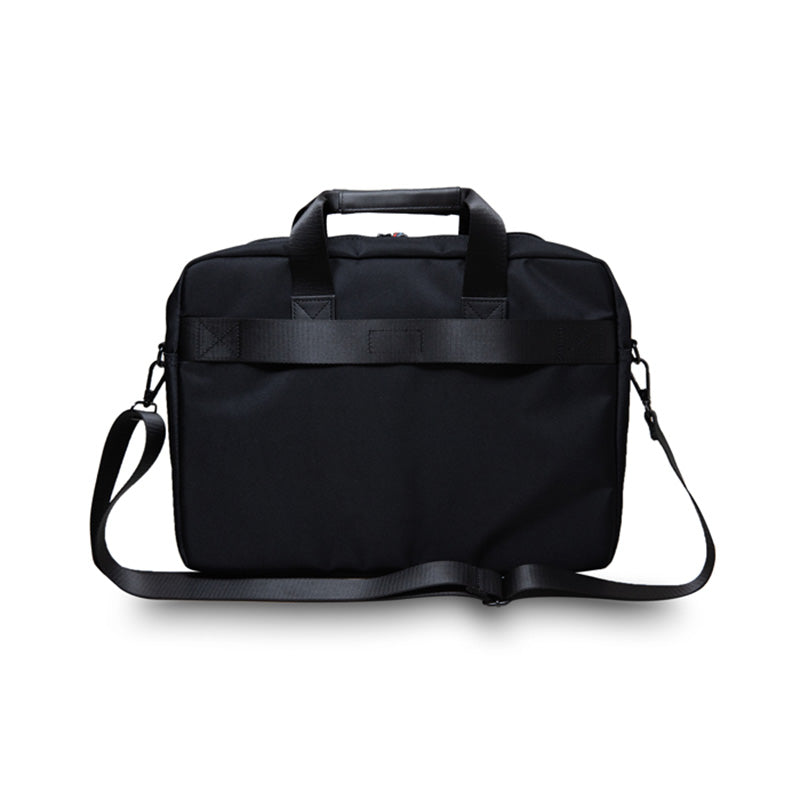BMW Carbon Blue Stripes - Hülle für 16" Laptop (schwarz) – Produktabbildung 3