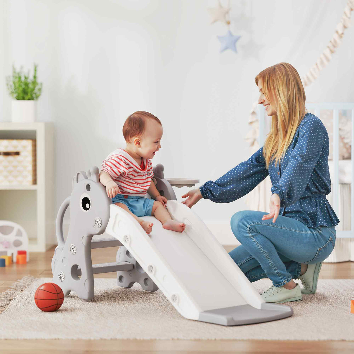 3-in-1 Rutsche für Kinder, Giraffenform, Basketballkorb, Ball, Grau – Produktabbildung 2