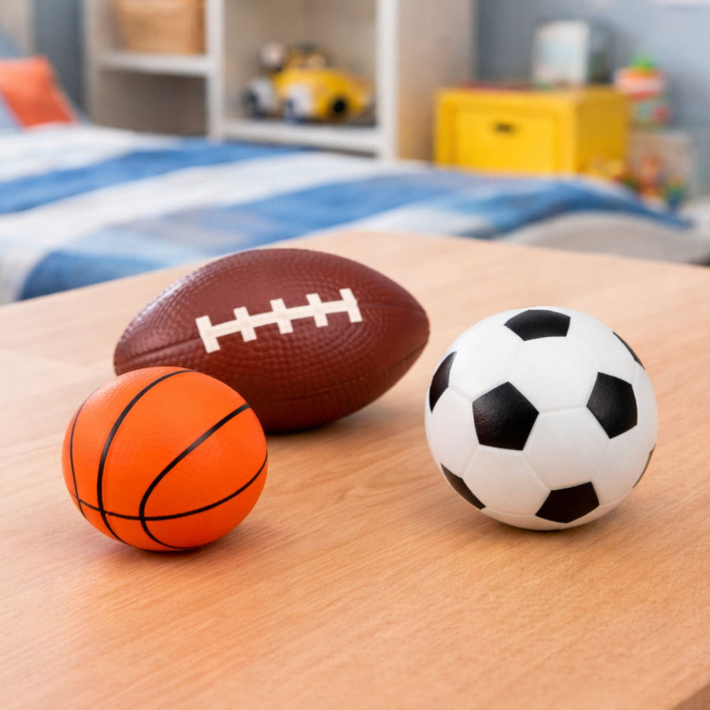 LEAN TOYS Set mit 3 Schaumstoffbällen (Fußball, Basketball, Rugby), 10 cm – Produktabbildung 2