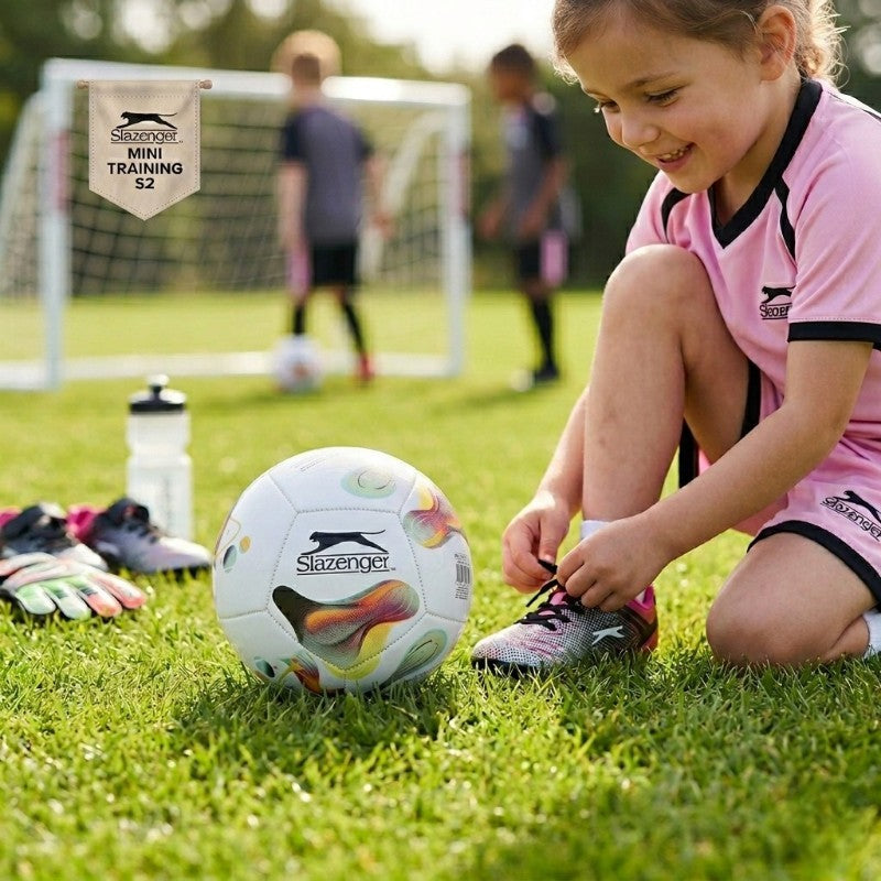 Slazenger - Mini Trainings- Fußball- Ball für Kinder, 12 panelů, Größe 2 (weiß/gelb) – Produktabbildung 2