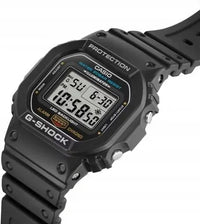 Casio Herrenuhr – DW-5600UE-1D