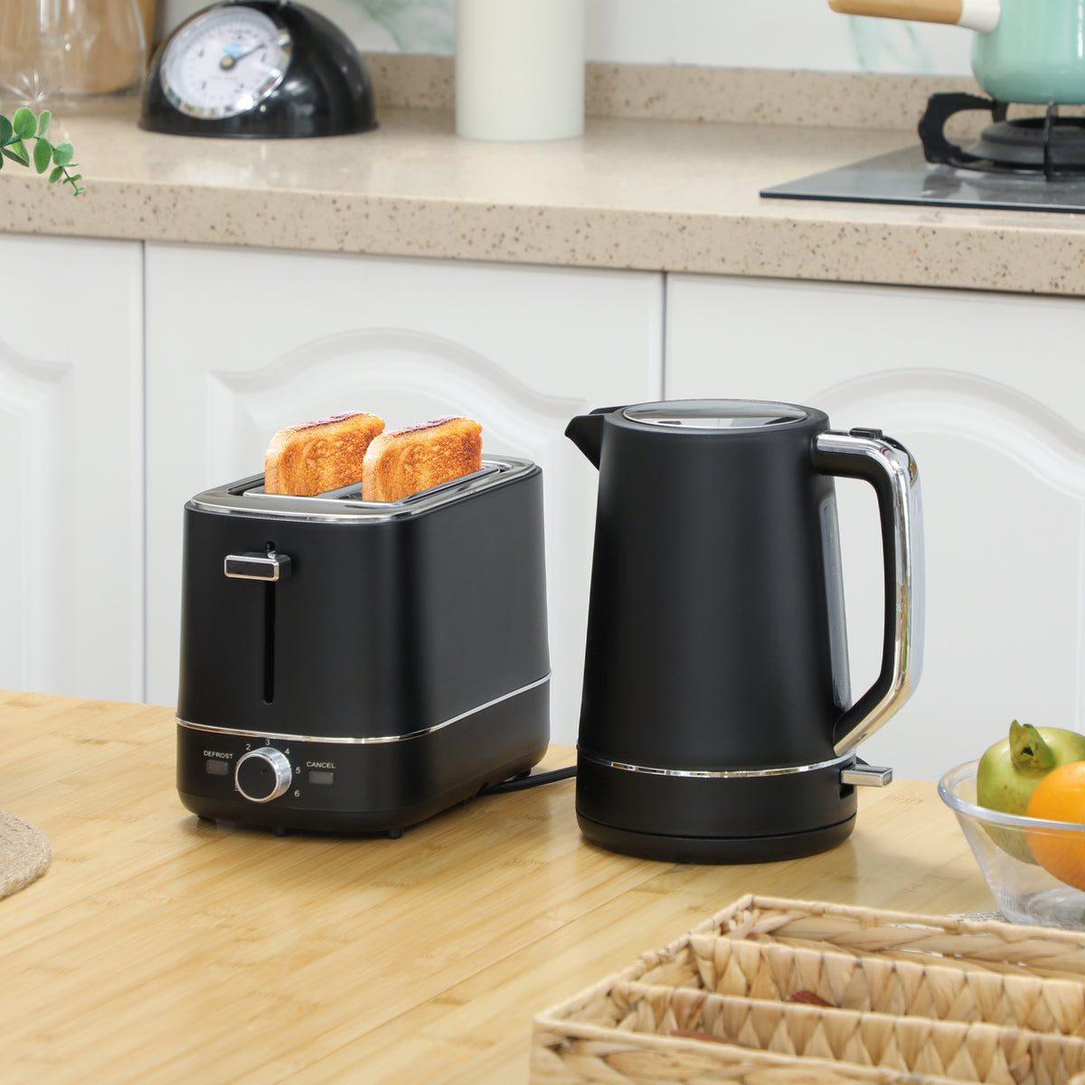 HOMCOM Set aus 1,7 L Wasserkocher und Toaster mit 6 Bräunungsstufen, Schwarz/Stahl – Produktabbildung 2