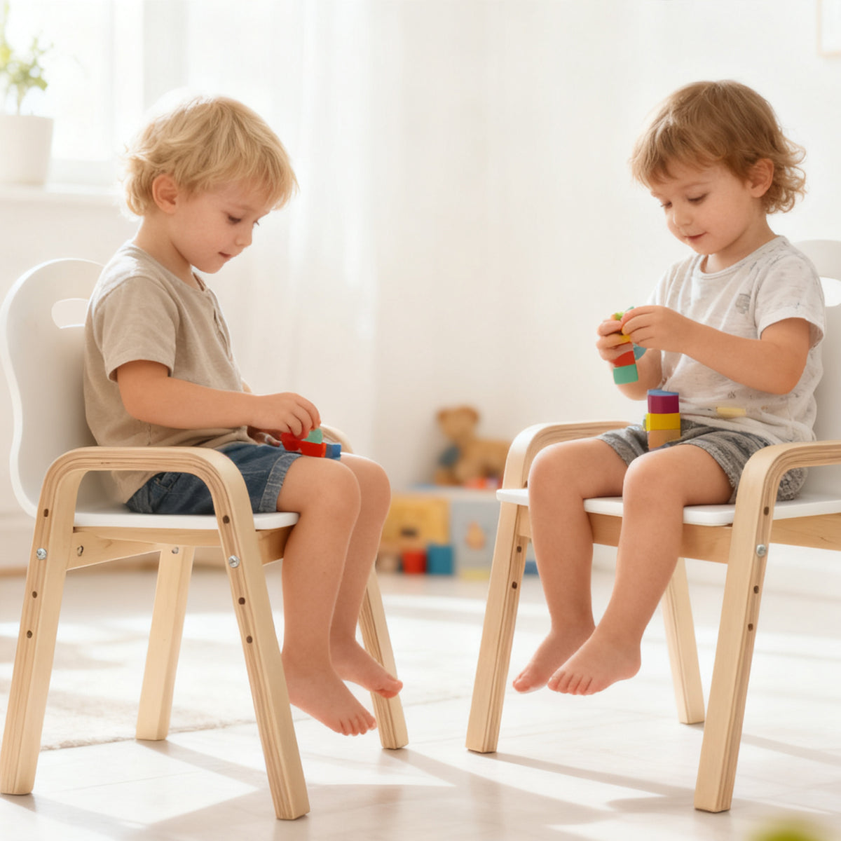 Holzstuhl-Set für Kinder, rutschfeste Fußpads, 3-9 Jahre, höhenverstellbar, Weiß – Produktabbildung 2