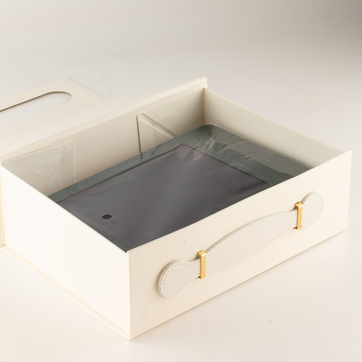 Flat Pack Gift Box - Med Hamper  (24x18.2x8cm) - White