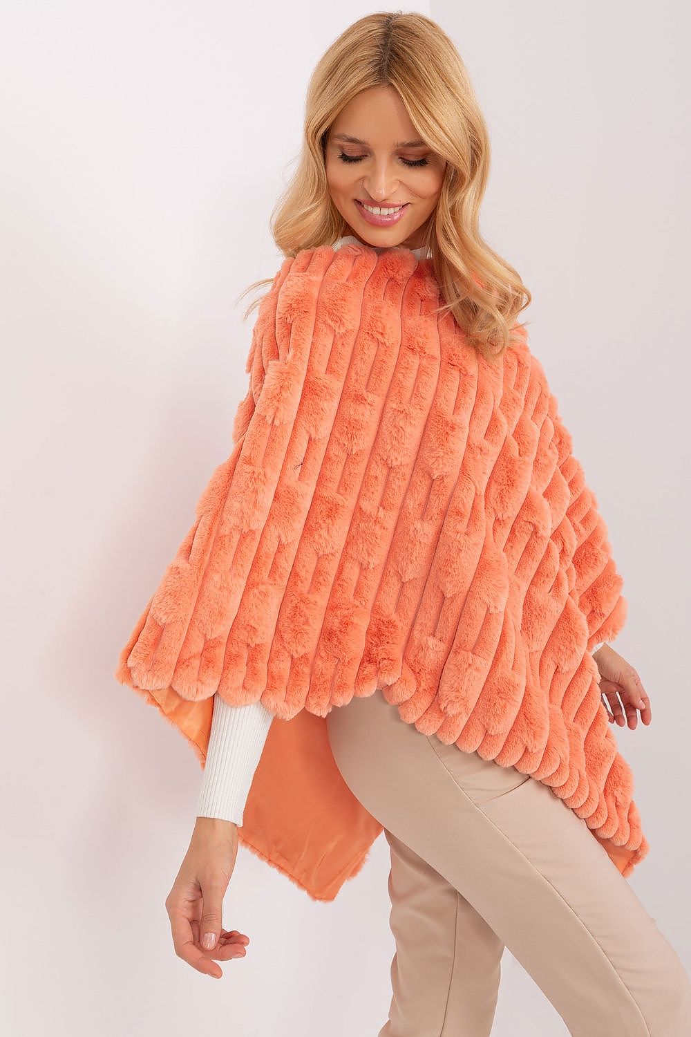  Poncho model 190857 Wool Fashion Italia 