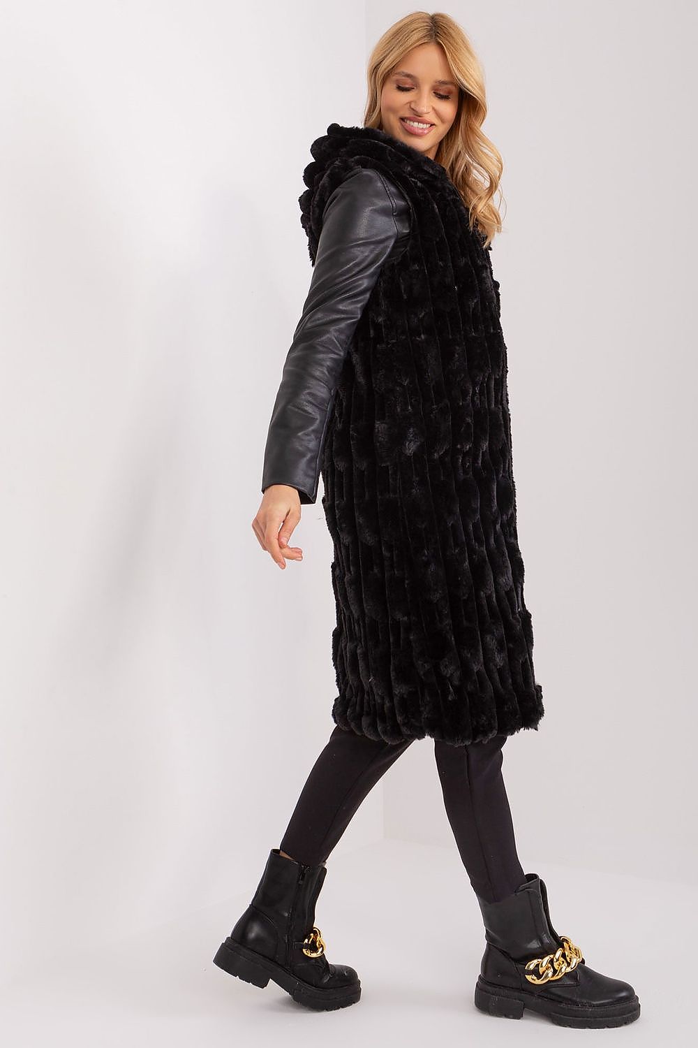  Weste model 190866 Wool Fashion Italia 