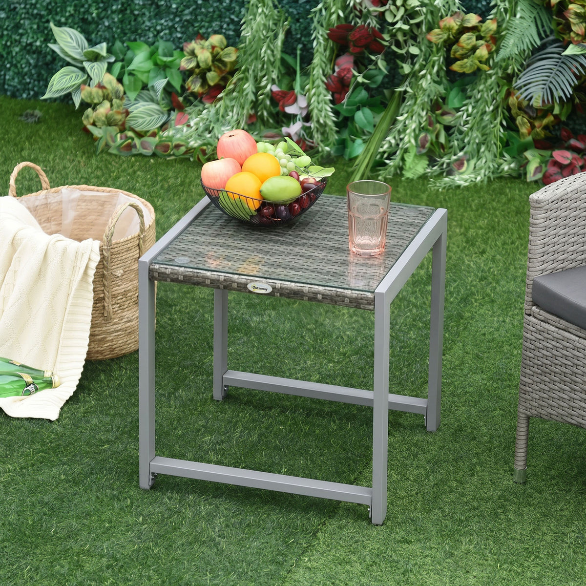 Outsunny Gartentisch Garten Beistelltisch Tisch Gartenmöbel mit Hartglas Polyrattan + Aluminium Grau 50 – Produktabbildung 2