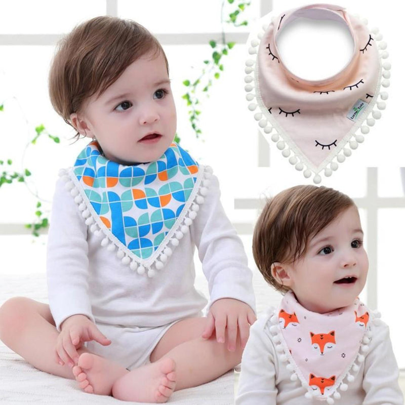 Baby-Halstuch mit Pompons – Kreuz – Produktabbildung 4