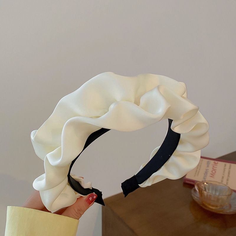 Satin-Haarreif – weiß mit Perlen – Produktabbildung 5