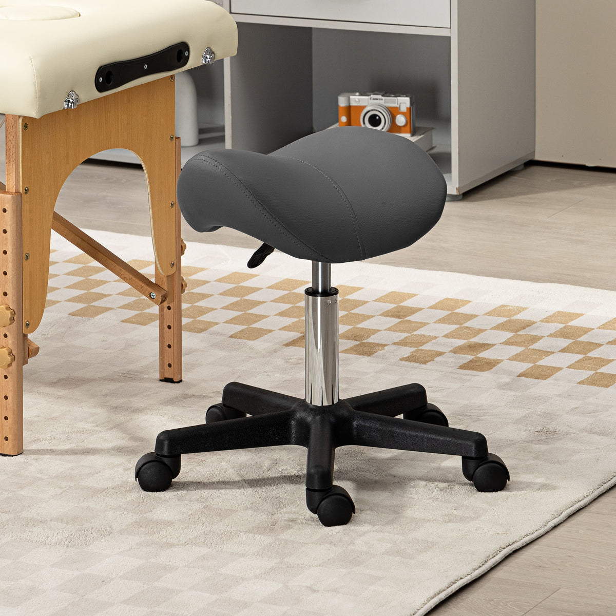 HOMCOM Rollhocker, sattelförmiger Sitz, höhenverstellbar, um 360° drehbar, Kunstleder, grau, 48 x 47 x – Produktabbildung 2