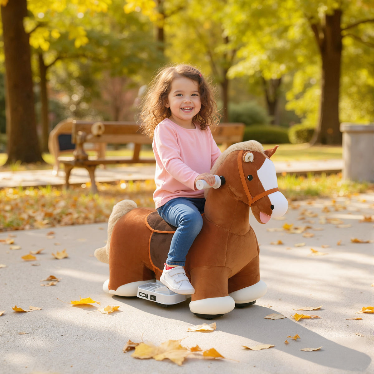 Fahrbares Reitpferd für Kinder, weicher Bezug, Batteriebetrieb, Musik, Räder, 1,5-5 Jahre, Braun – Produktabbildung 2